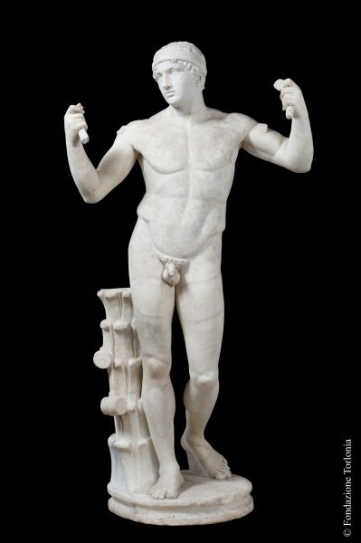 Atleta Torlonia, Statua virile, replica del <i>Diadumenos</i> di Policleto