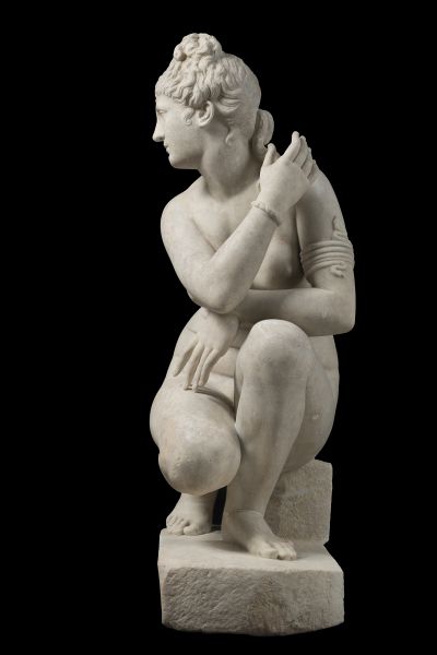 Statua di Afrodite accovacciata, replica del tipo Doidalsas